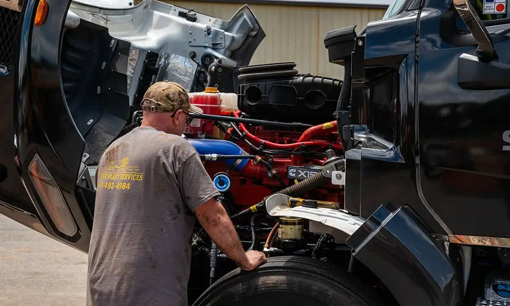 service-trucks-cranes-and-the-kind-of-work-most-shops-turn-away service-trucks-cranes-and-the-kind-of-work-most-shops-turn-away